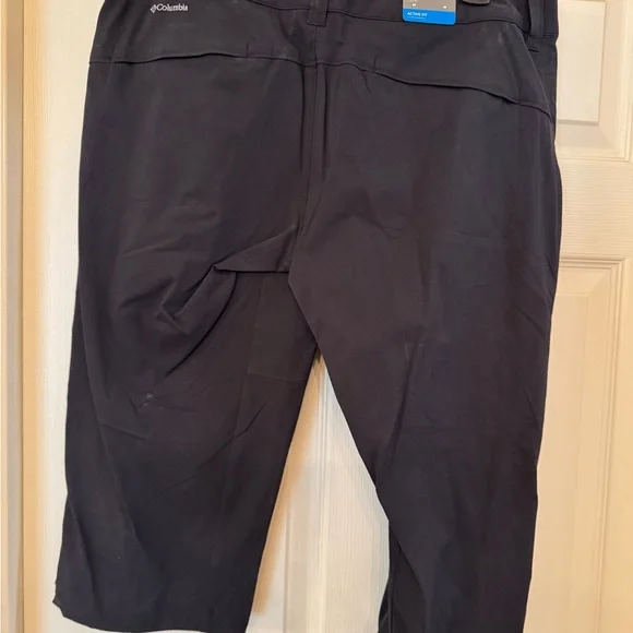 Columbia Women’s Saturday Trail Stretch Capris - Picture 2 of 3